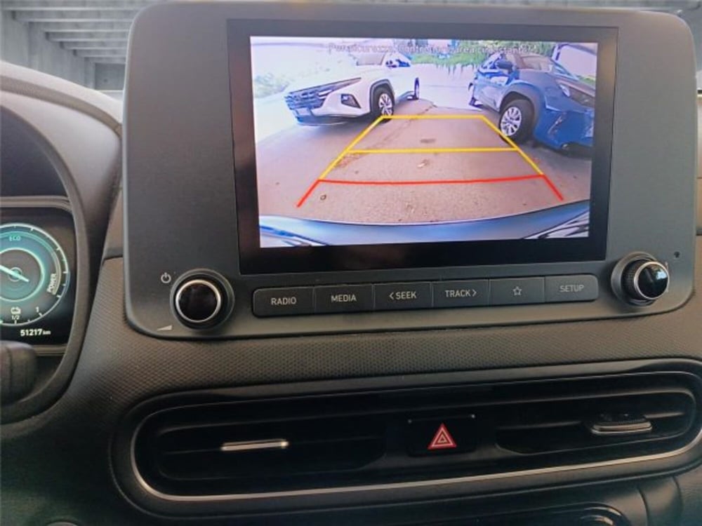 Hyundai Kona usata a Bari (16)