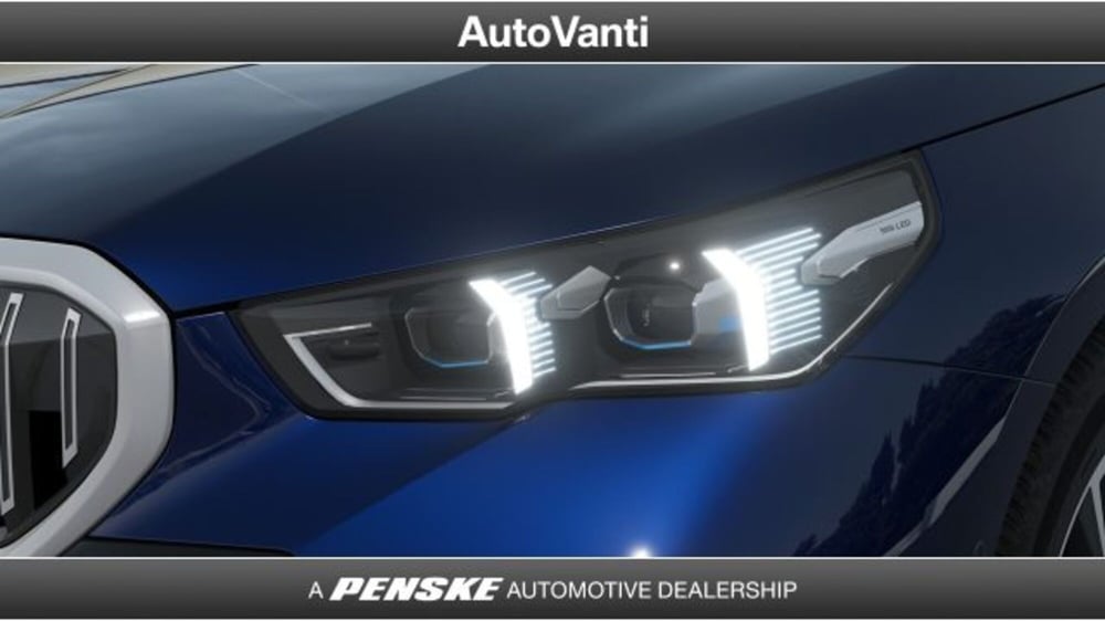 BMW i5 Touring nuova a Bologna (12)