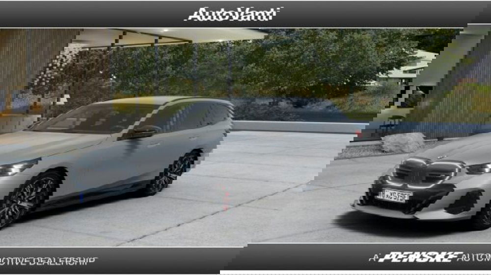 BMW i5 Touring nuova a Bologna