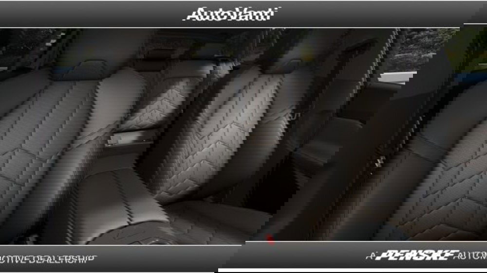 BMW i5 Touring nuova a Bologna (10)