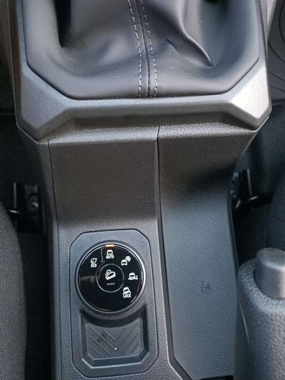 Dacia Duster usata a Firenze (16)