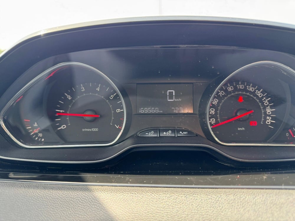 Peugeot 208 usata a Cosenza (15)