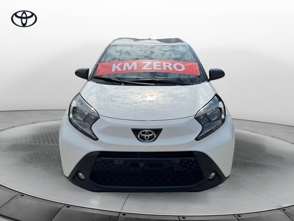 Toyota Aygo X nuova a Como (5)