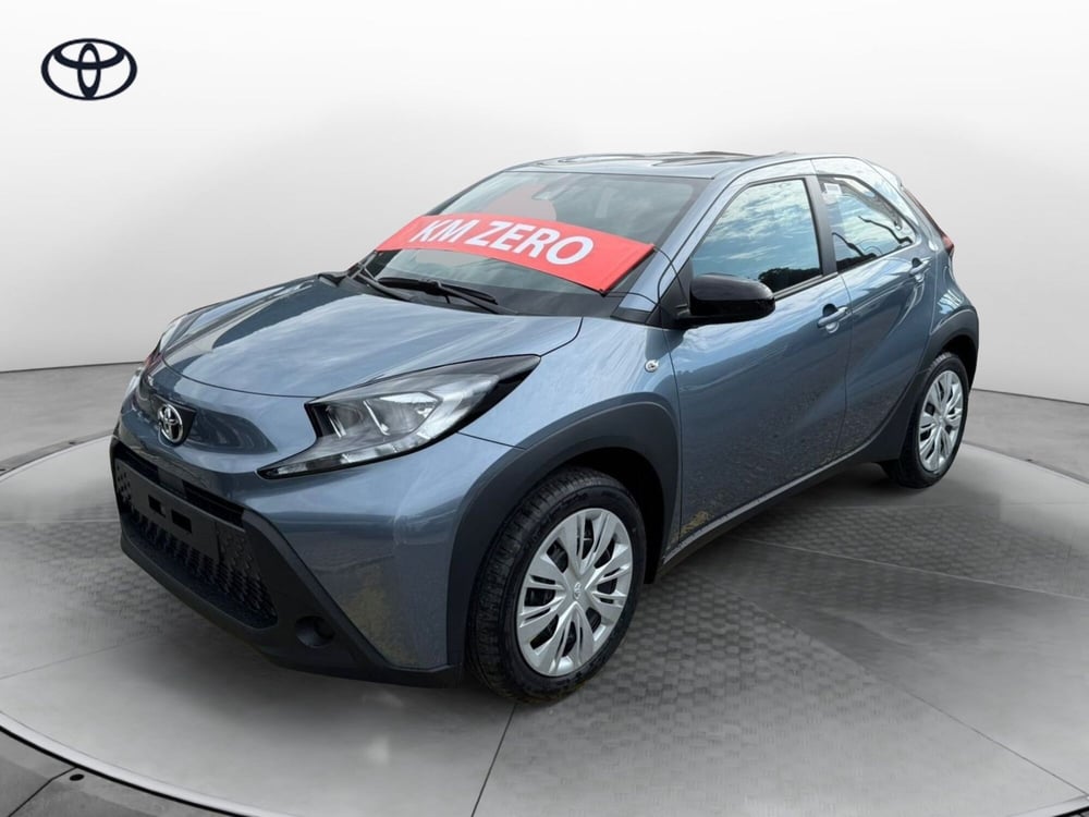 Toyota Aygo X nuova a Como