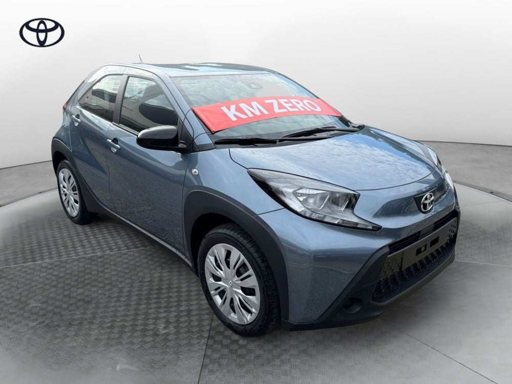 Toyota Aygo X nuova a Como (10)