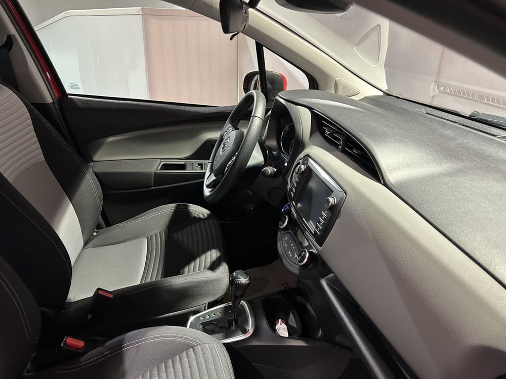 Toyota Yaris usata a Milano (7)