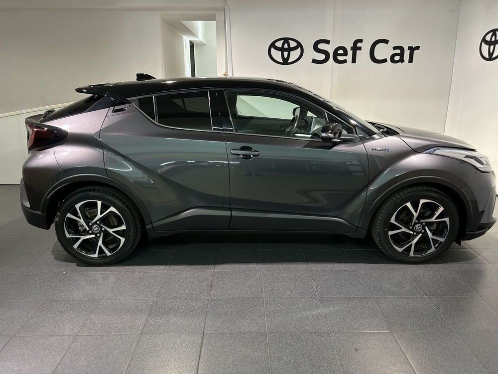Toyota Toyota C-HR usata a Milano (14)