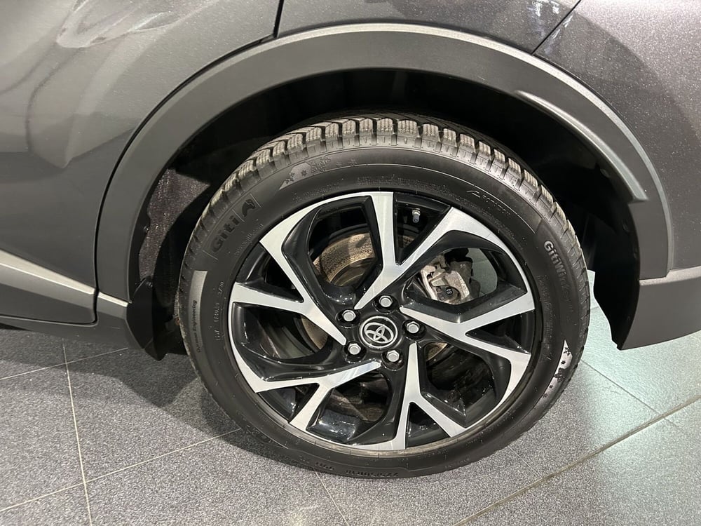 Toyota Toyota C-HR usata a Milano (15)