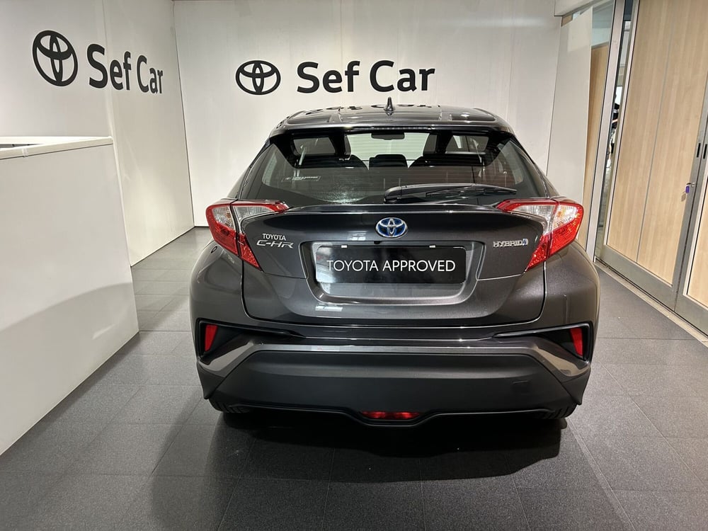 Toyota Toyota C-HR usata a Milano (4)