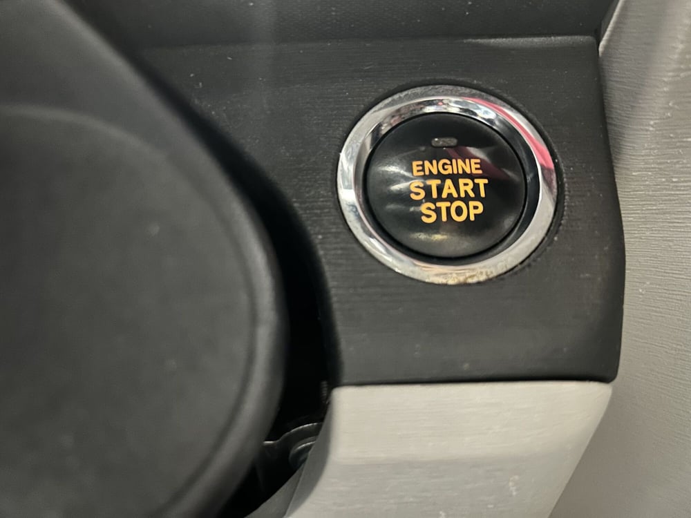 Toyota iQ usata a Milano (10)