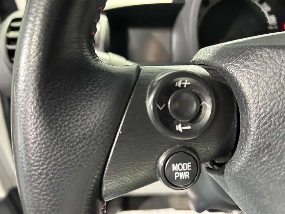 Toyota iQ usata a Milano (14)