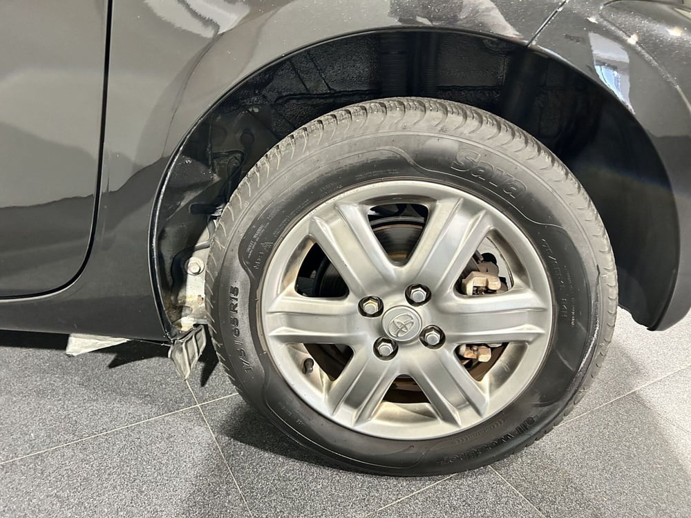 Toyota iQ usata a Milano (6)