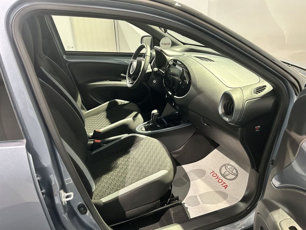 Toyota Aygo X usata a Milano (12)