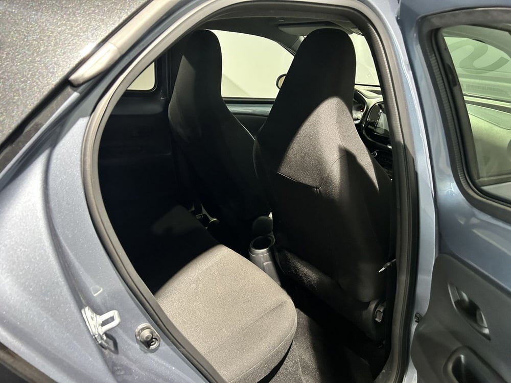 Toyota Aygo X usata a Milano (14)