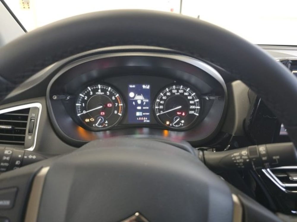 Suzuki S-Cross nuova a Reggio Emilia (16)