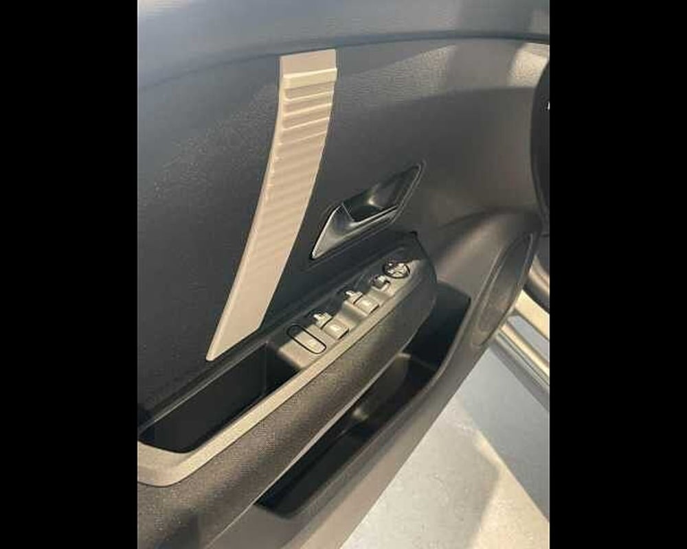 Citroen C4 nuova a Milano (17)
