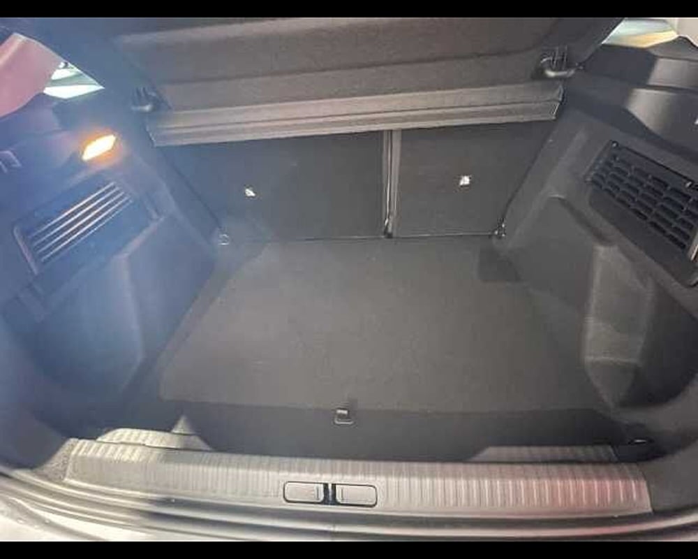 Citroen C4 nuova a Milano (18)