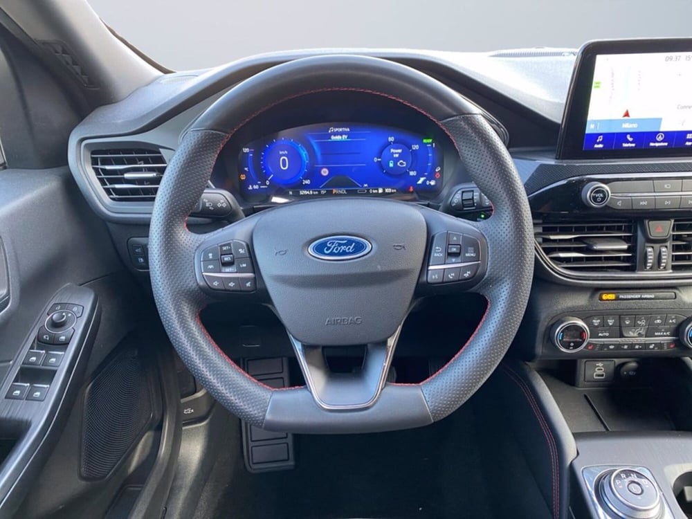 Ford Kuga usata a Milano (13)