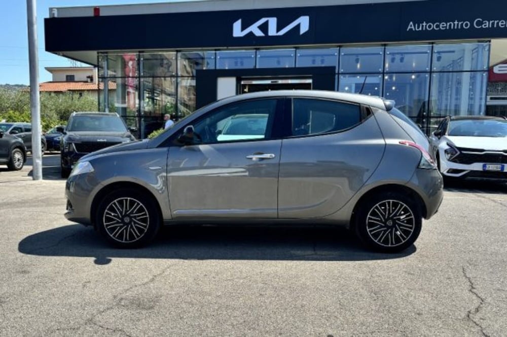 Lancia Ypsilon usata a Latina (4)