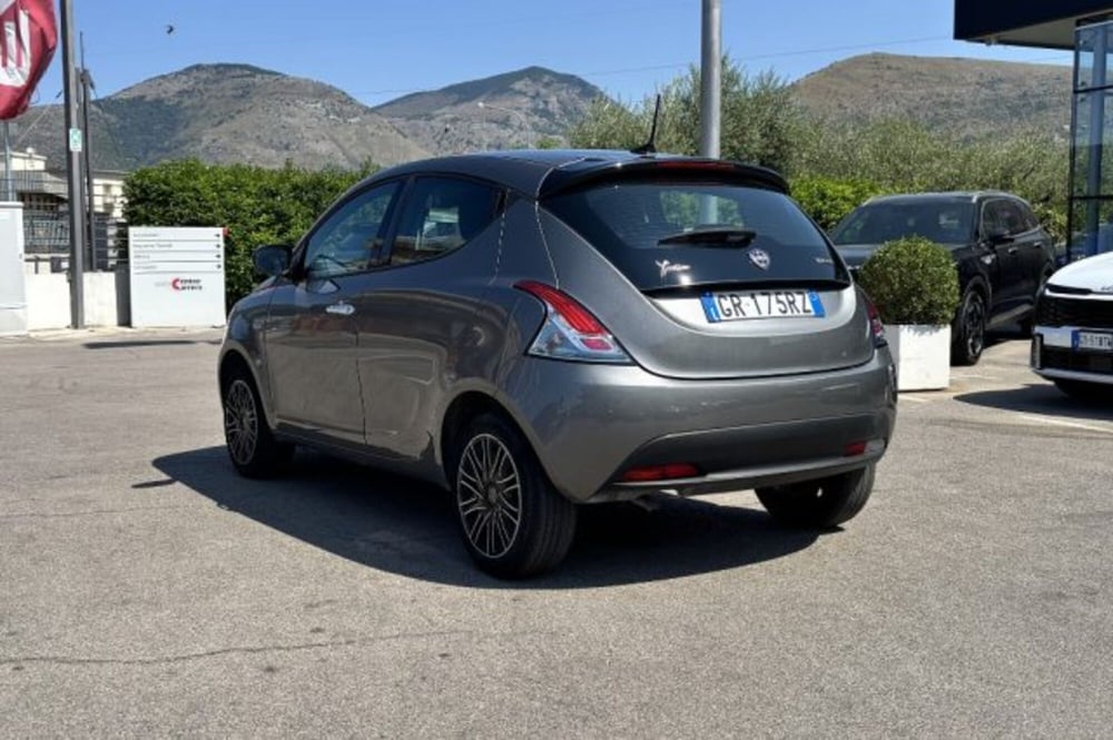 Lancia Ypsilon usata a Latina (5)