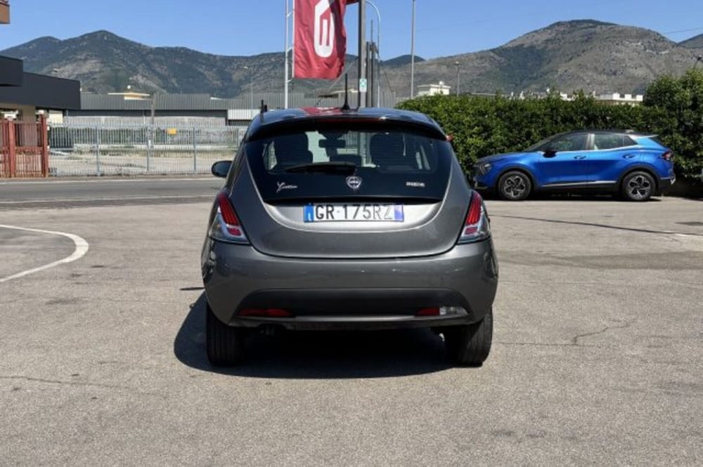 Lancia Ypsilon usata a Latina (6)