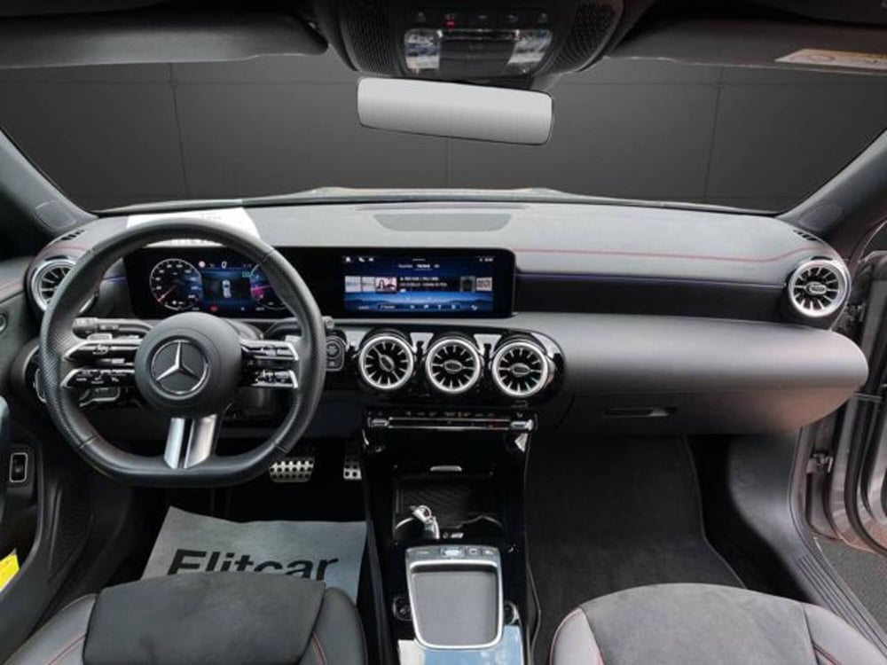 Mercedes-Benz CLA Shooting Brake usata a Milano (14)