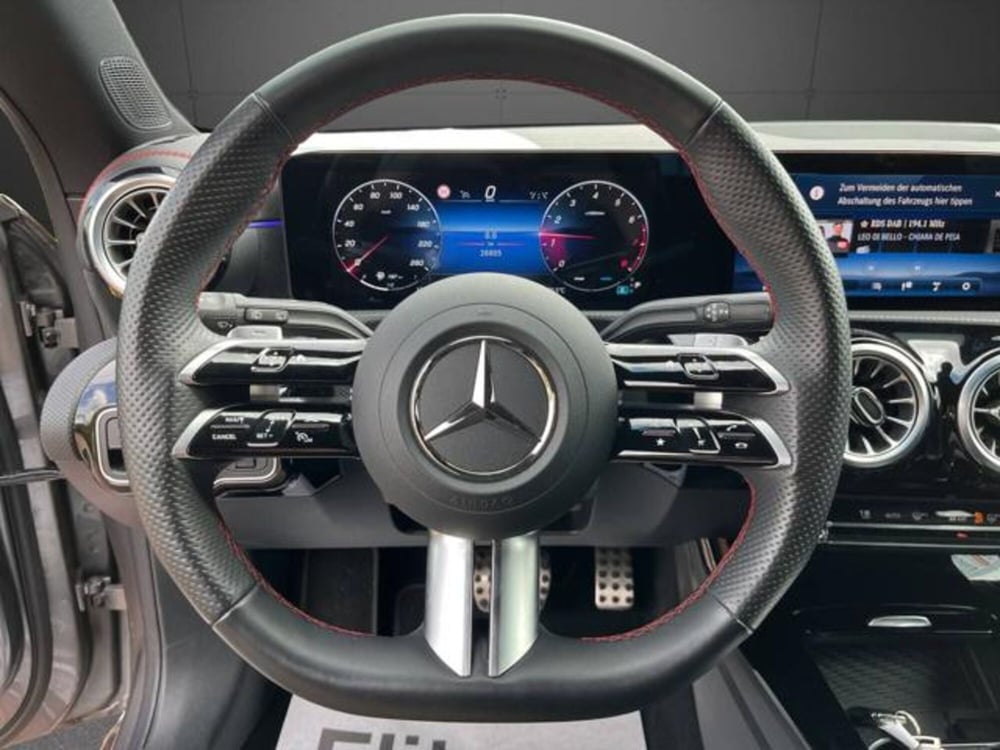 Mercedes-Benz CLA Shooting Brake usata a Milano (15)