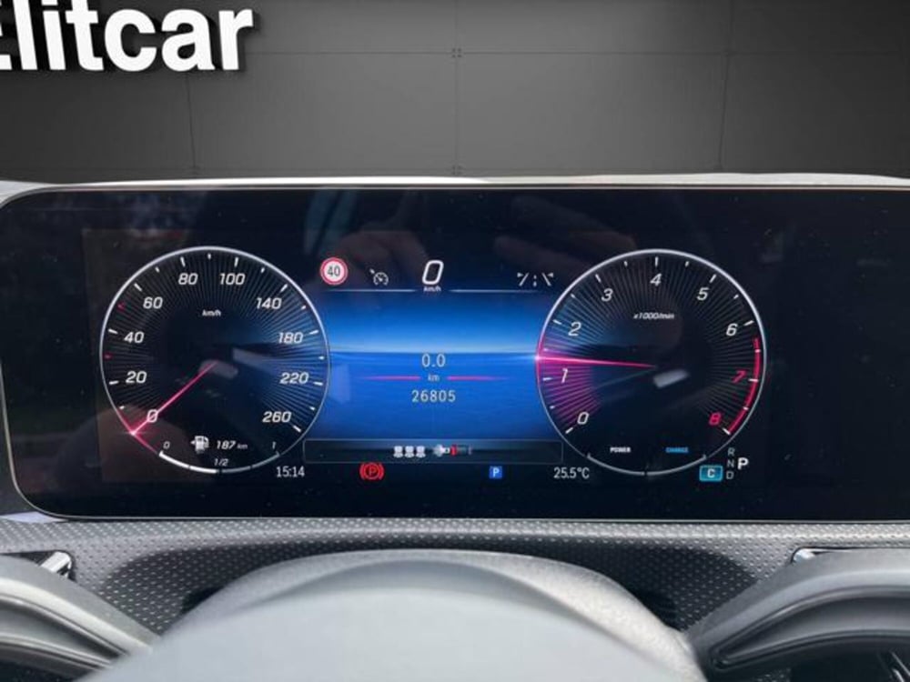 Mercedes-Benz CLA Shooting Brake usata a Milano (16)