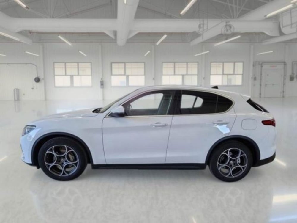 Alfa Romeo Stelvio usata a Catania (4)