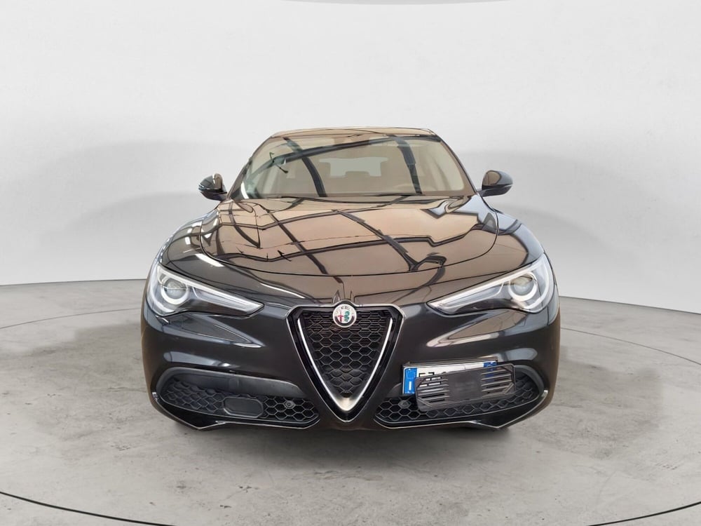 Alfa Romeo Stelvio usata a Salerno (2)