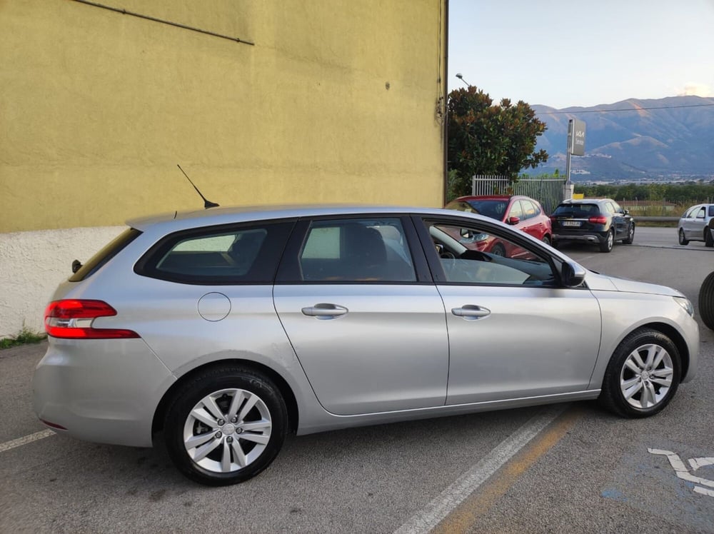 Peugeot 308 SW usata a Salerno (7)