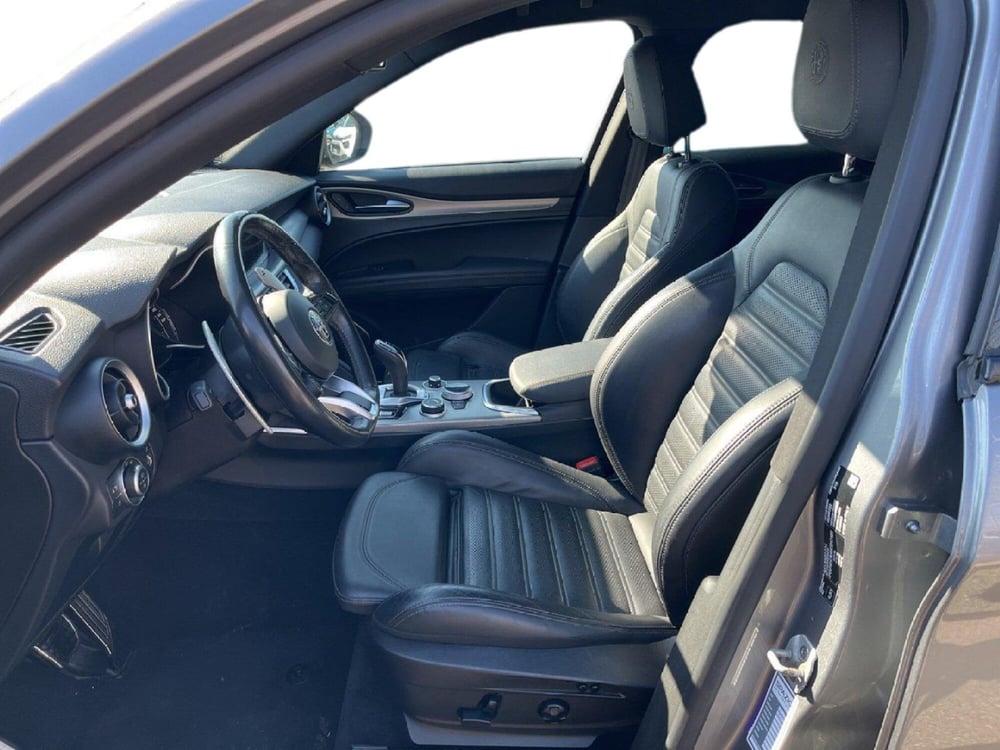 Alfa Romeo Stelvio usata a Torino (10)