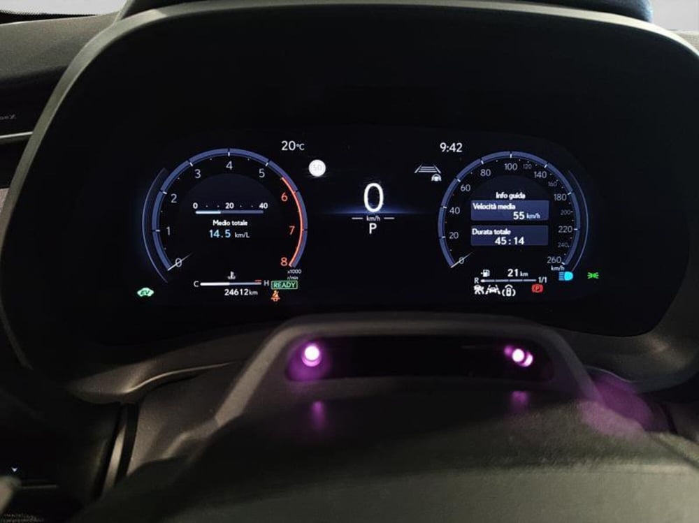 Lexus LBX usata a Genova (13)