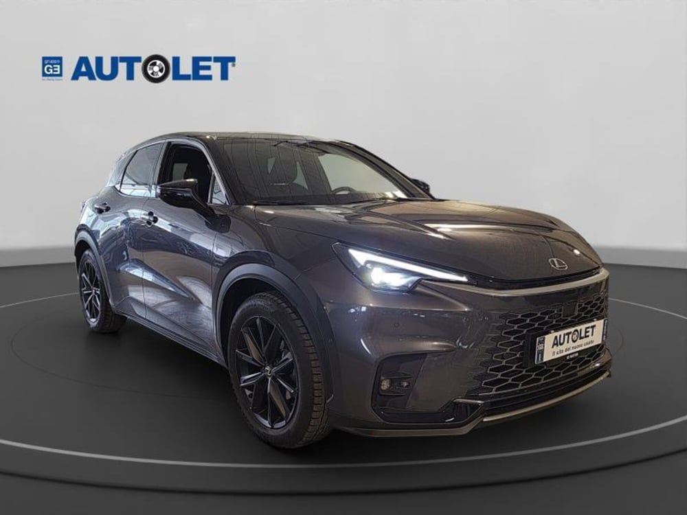 Lexus LBX usata a Genova (3)