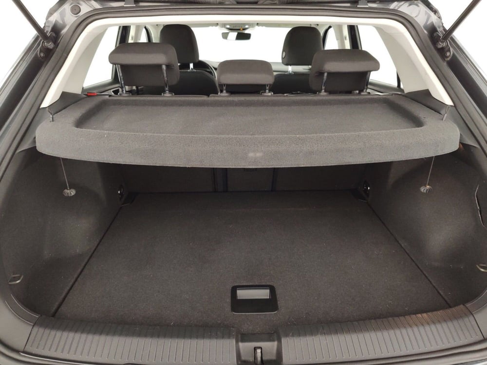 Volkswagen T-Roc usata a Massa-Carrara (17)