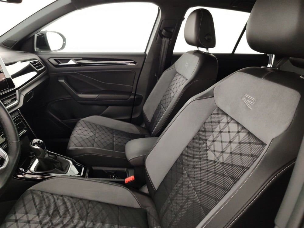 Volkswagen T-Roc usata a Massa-Carrara (9)