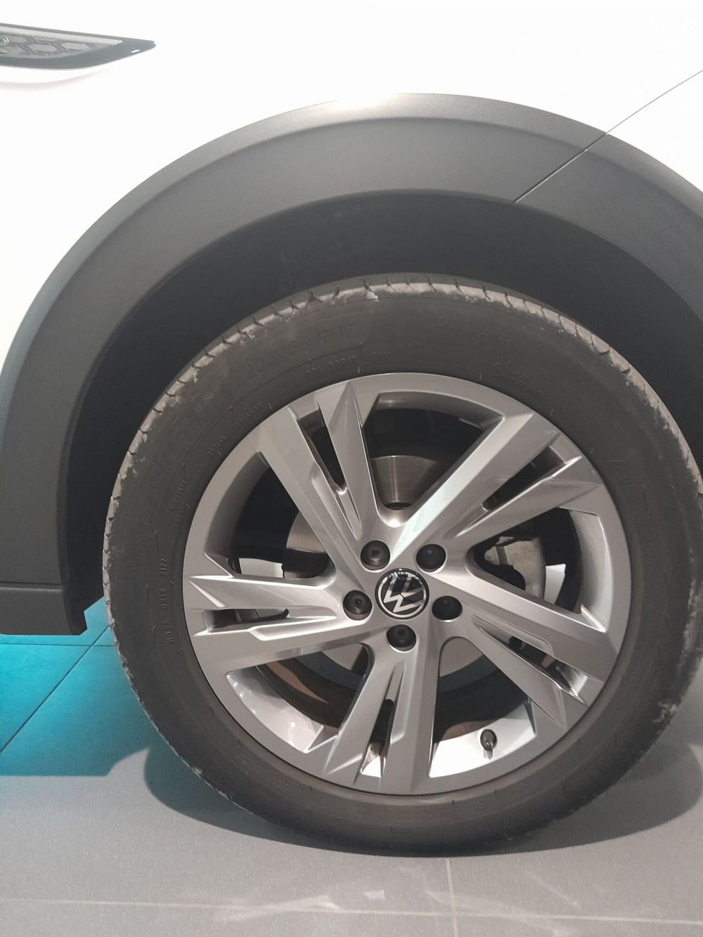 Volkswagen Taigo usata a Asti (18)