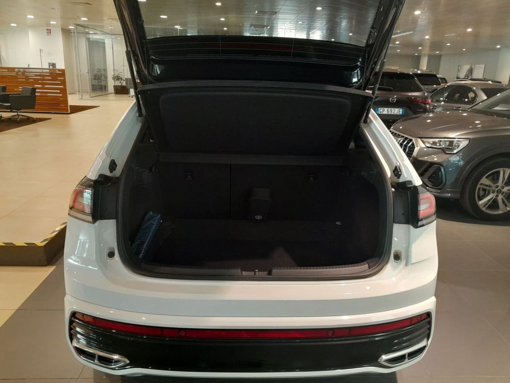 Volkswagen Taigo usata a Asti (7)