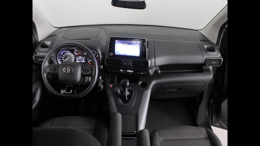 Toyota Proace City Verso usata a Palermo (9)