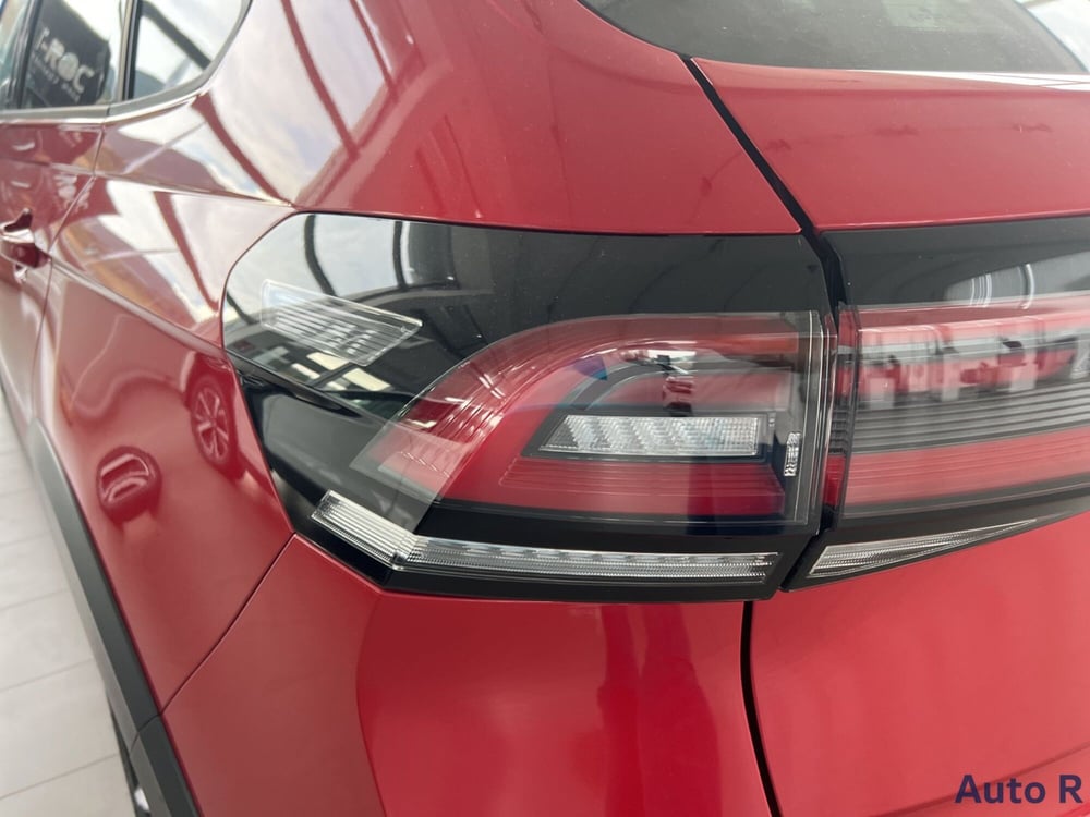 Volkswagen Taigo nuova a Potenza (17)