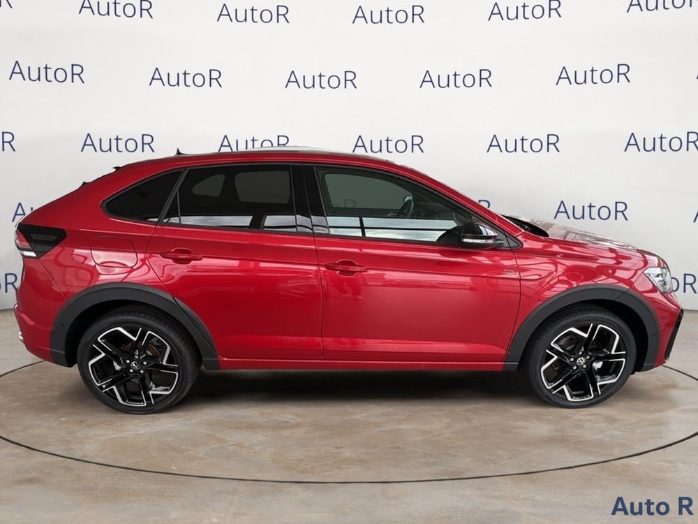 Volkswagen Taigo nuova a Potenza (5)