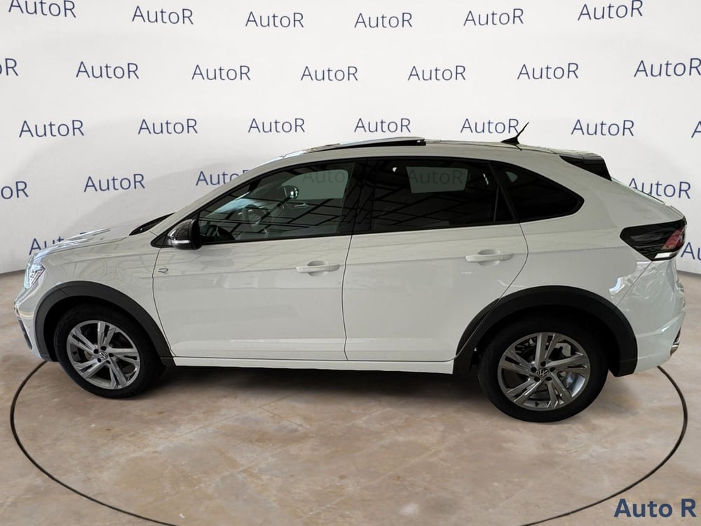 Volkswagen Taigo nuova a Potenza (3)