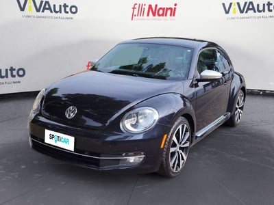 Volkswagen Maggiolino 2.0 TSI DSG Sport del 2012 usata a Massa