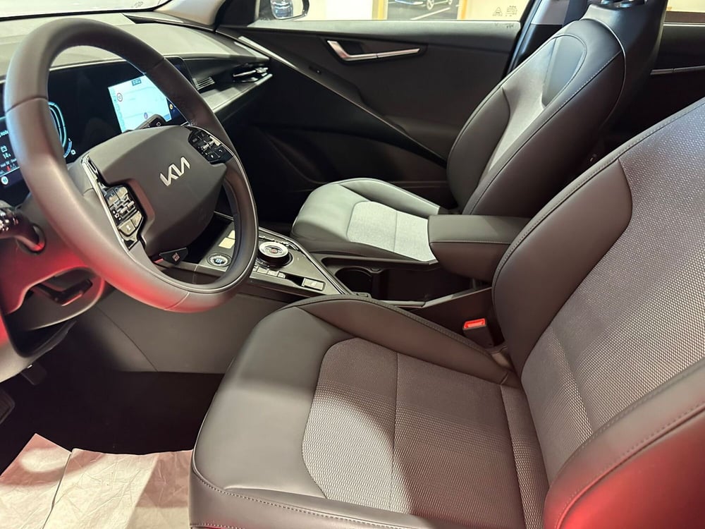 Kia Niro nuova a Arezzo (13)