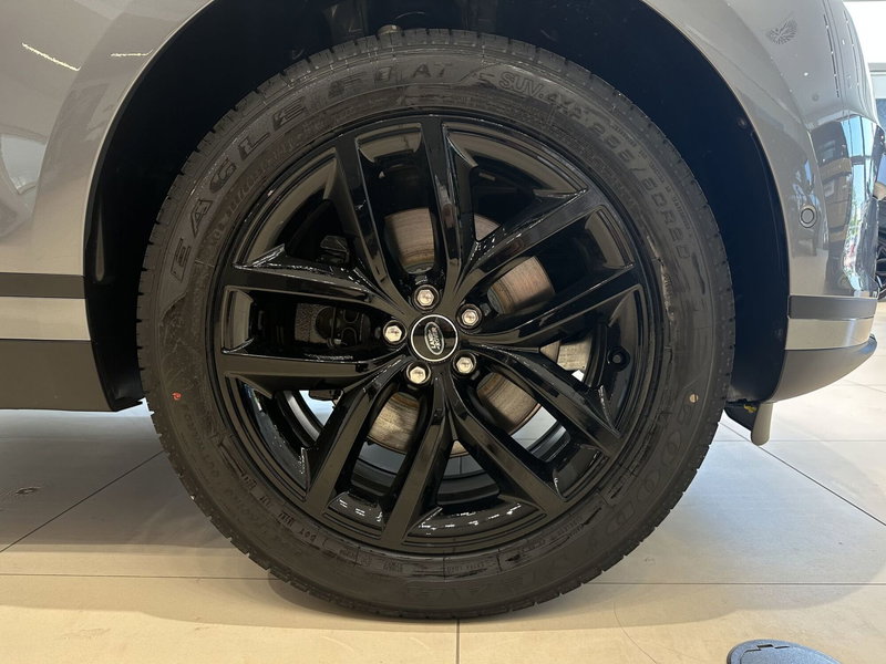 Land Rover Range Rover Velar nuova a Forlì-Cesena (9)