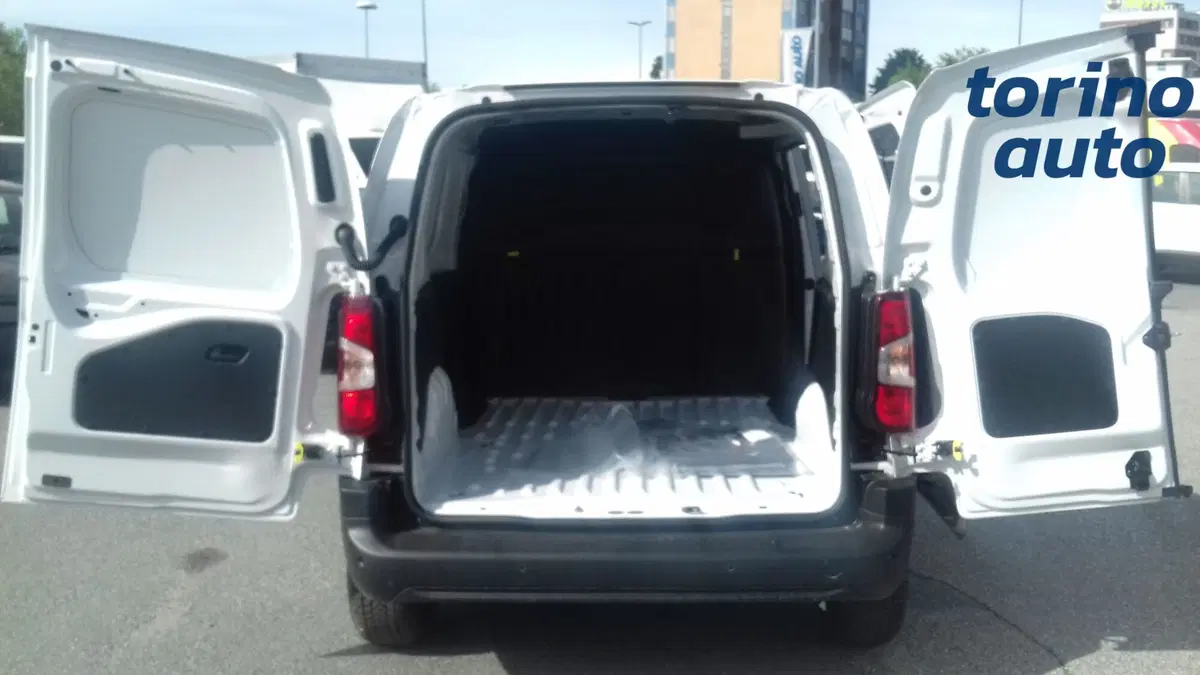 Fiat e-Doblò Furgone nuova a Torino (3)