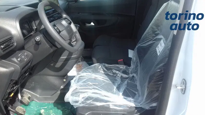 Fiat e-Doblò Furgone nuova a Torino (5)