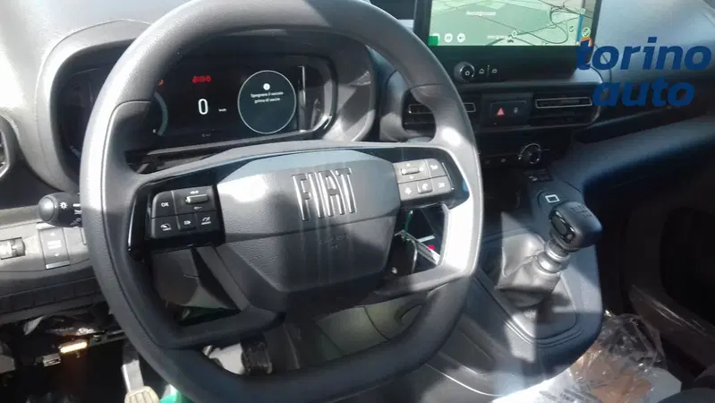 Fiat e-Doblò Furgone nuova a Torino (7)