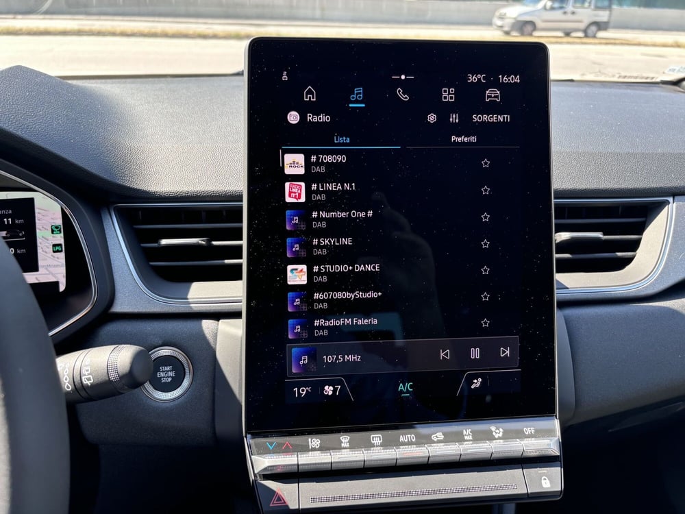Renault Captur nuova a Ancona (17)
