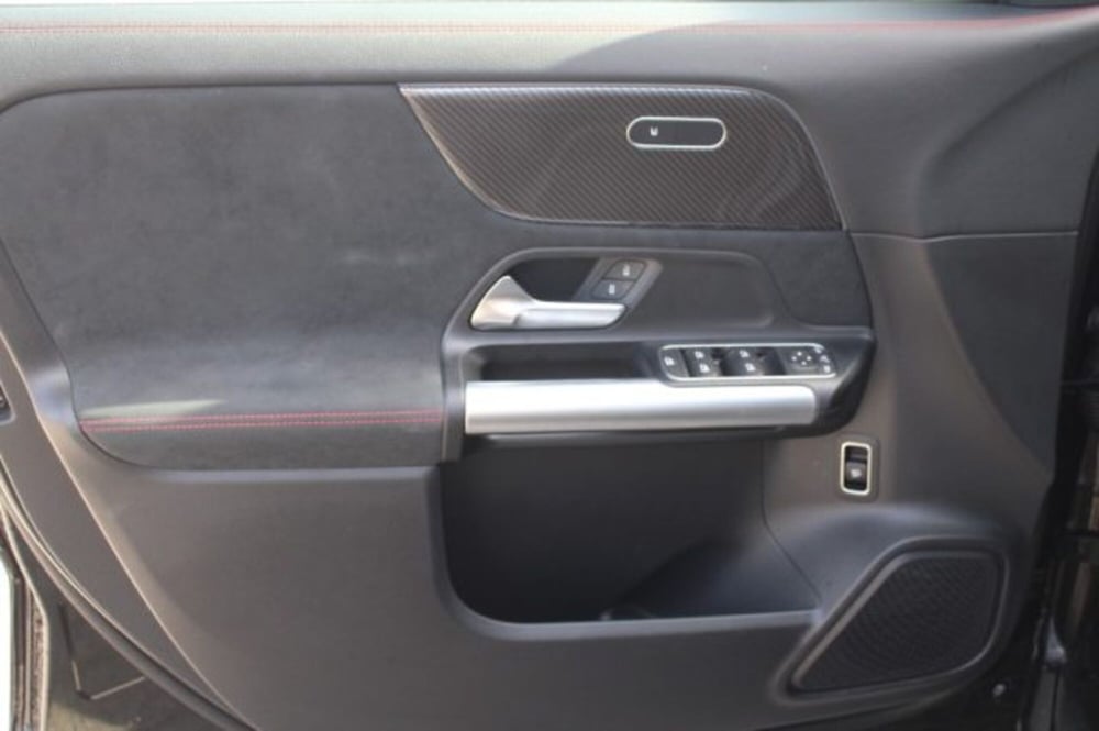 Mercedes-Benz GLA SUV usata a Lecce (9)